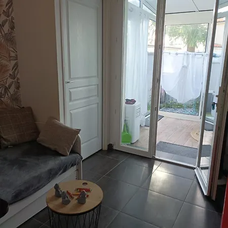 Appartement Cosy A 200 Du Tram B Chambre Separee Petite Veranda Lumineuse Donnant Sur Jardinet Pessac Exterior photo