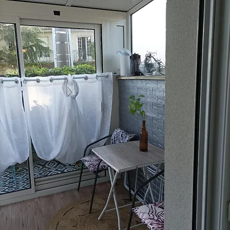 Appartement Cosy A 200 Du Tram B Chambre Separee Petite Veranda Lumineuse Donnant Sur Jardinet Pessac Exterior photo